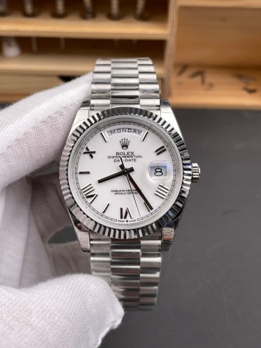 Rolex Day-Date 40 Oyster 40mm White gold M228236-0010