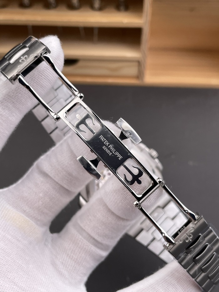 Patek Philippe Nautilus 5711/1A‑010 40mm Stainless Steel