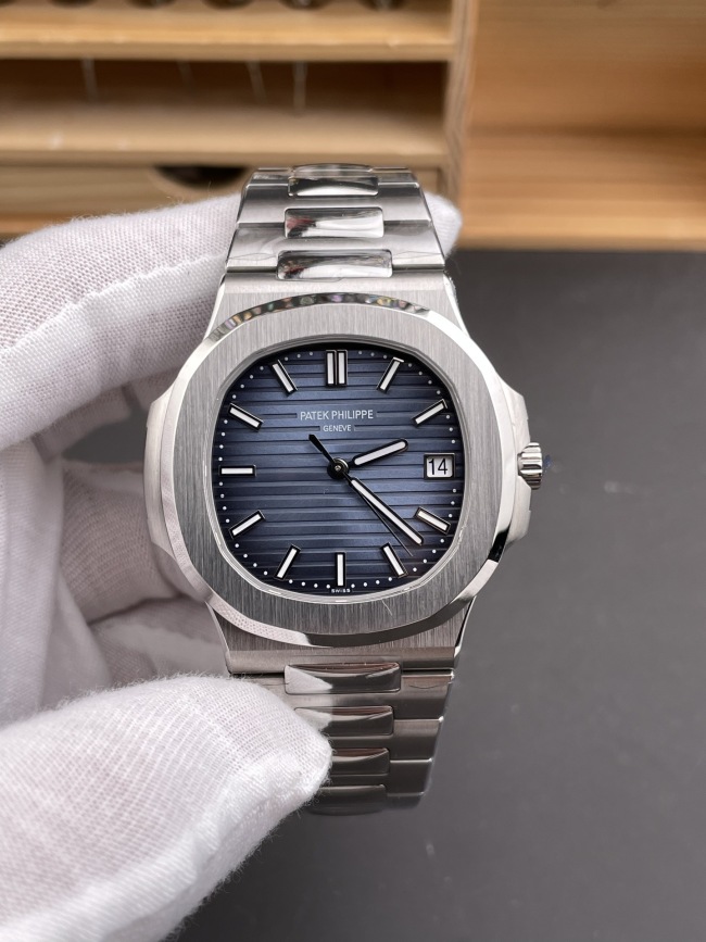 Patek Philippe Nautilus 5711/1A‑010 40mm Stainless Steel