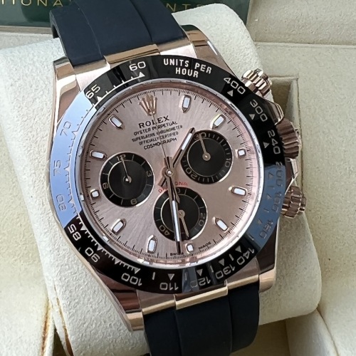 Rolex Cosmograph Daytona Oyster 40mm Everose gold M126515LN-0008