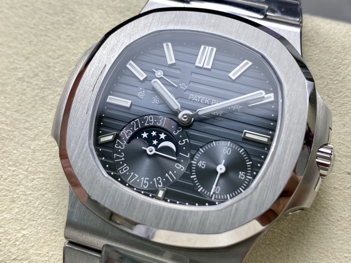 Patek Philippe Nautilus ref 5712/1A‑001 40mm Stainless Steel