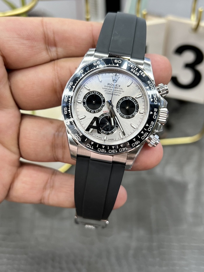 Rolex Cosmograph Daytona Oyster 40mm White Gold M126519LN