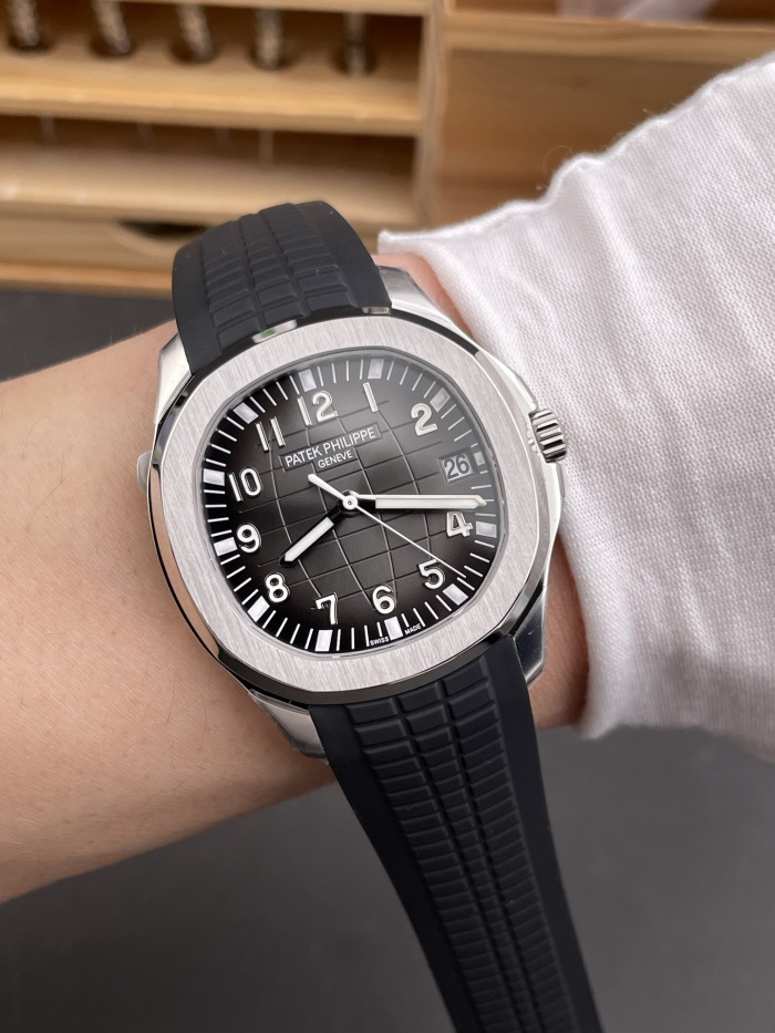 Patek Philippe Aquanaut Date Black Strap Stainless Steel ref 5167A‑001 40mm