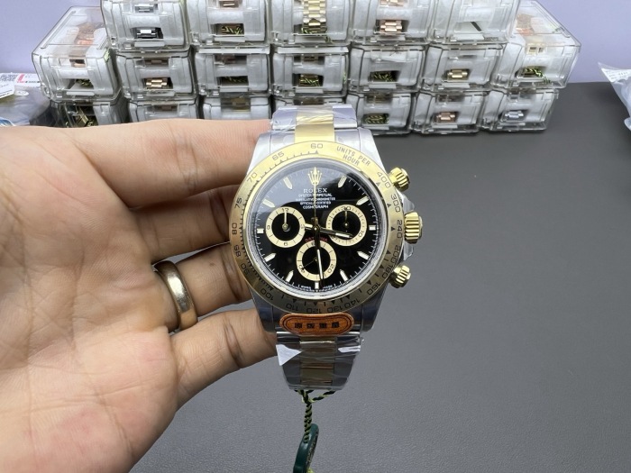 Cosmograph Daytona Oyster 40 mm Oystersteel and yellow gold M126503-0003
