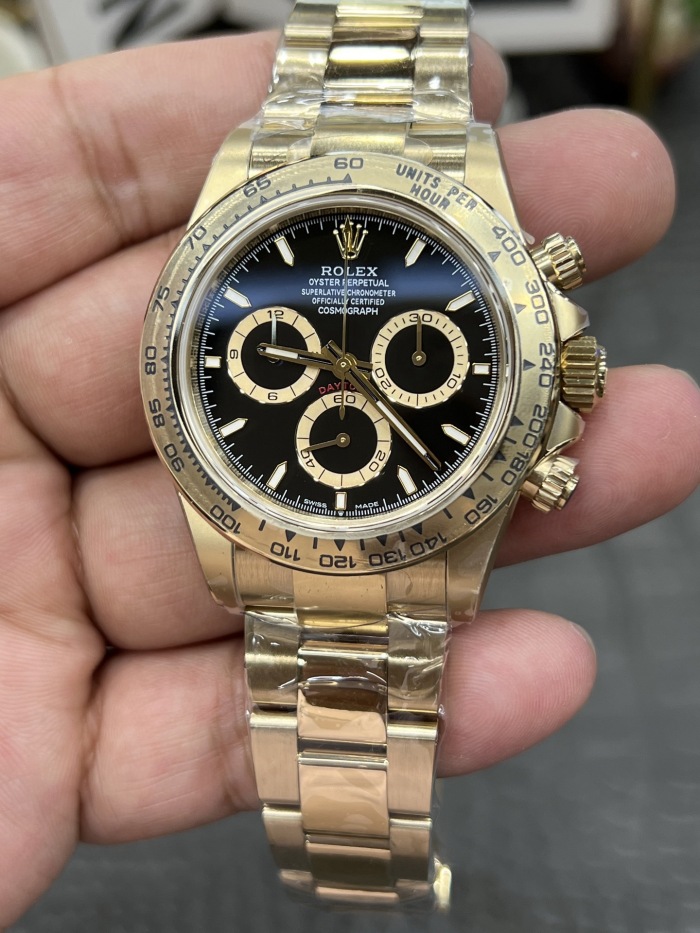 Rolex Cosmograph Daytona Oyster 40mm yellow gold M126508-0004
