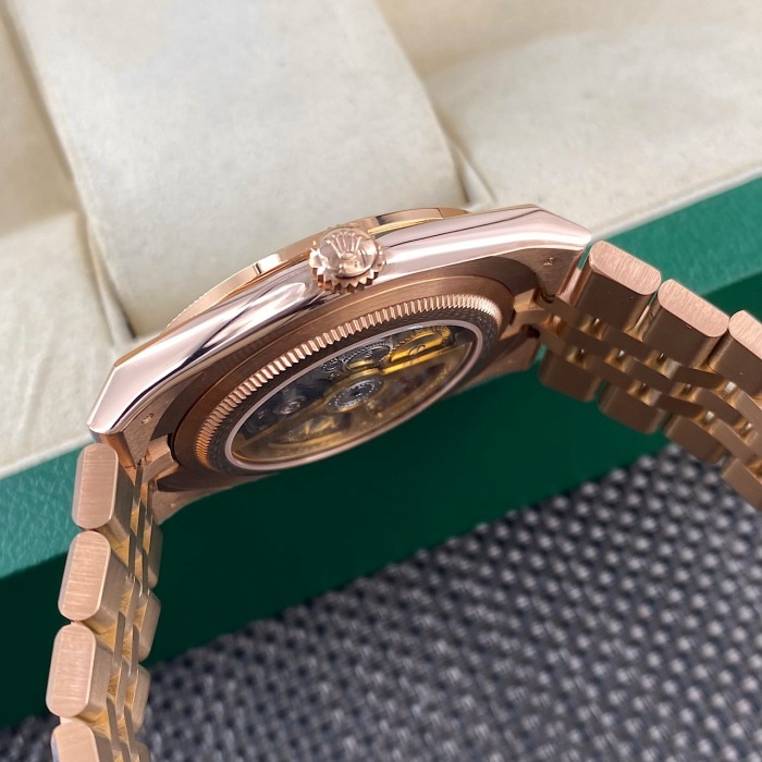 Rolex Land-Dweller 40 Oyster 40mm Everose gold and diamonds  M127385TBR-0003