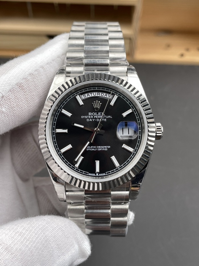 Rolex Day-Date 40 Oyster 40mm White gold M228239-0005