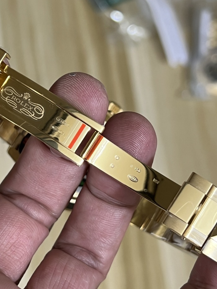  Rolex Cosmograph Daytona Oyster 40mm yellow gold M116508-0016