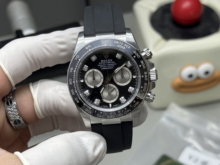 Rolex Cosmograph Daytona Oyster 40mm white gold  M126519LN-0004