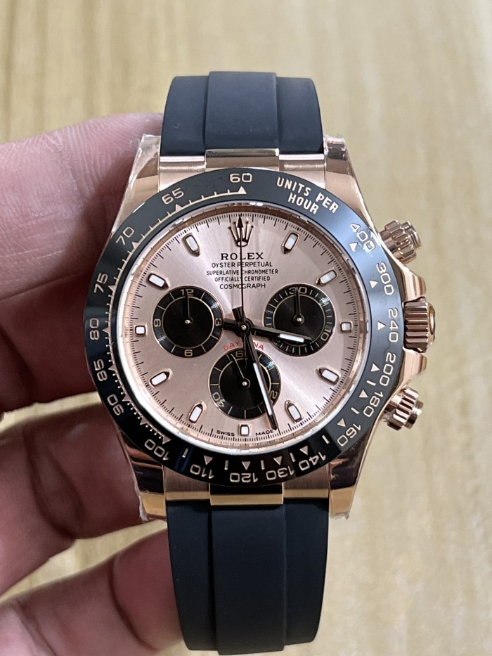 Rolex Cosmograph Daytona Oyster 40mm Everose gold  M116515LN-00059