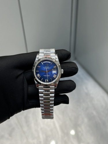 Rolex Day-Date 40 Oyster 40mm White gold M228239-0076