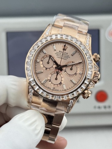 Rolex Cosmograph Daytona Oyster, 40 mm, Everose gold and diamonds  M126595TBR-0001