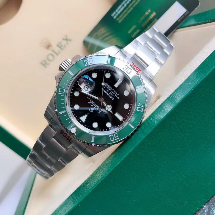 Rolex Submariner 41mm Oystersteel M126610LV-0002
