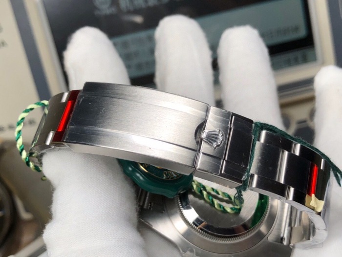Rolex Submariner Date Oyster 40mm Oystersteel 116610LV-0002