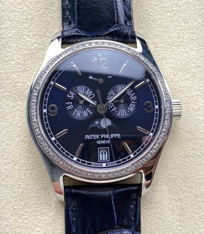 Patek Philippe Complications ref 5147G-001 39mm White Gold