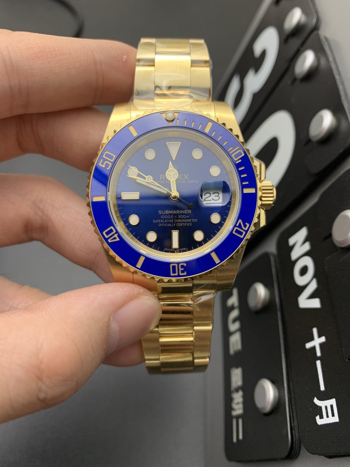 Rolex Submariner Date Oyster 40mm yellow gold m116618lb-0003