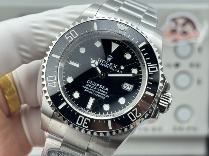 Rolex Submariner Oyster 40mm Stainless Steel 14060M