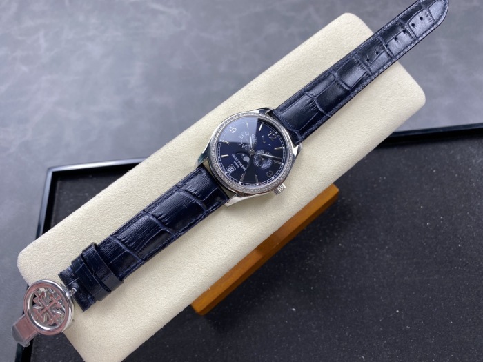 Patek Philippe Complications ref 5147G-001 39mm White Gold