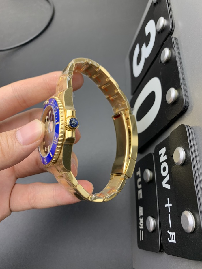 Rolex Submariner Date Oyster 40mm yellow gold m116618lb-0003