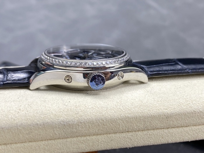 Patek Philippe Complications ref 5147G-001 39mm White Gold