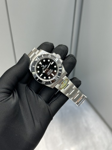  Rolex Submariner Oyster 40mm Oystersteel 114060-0002