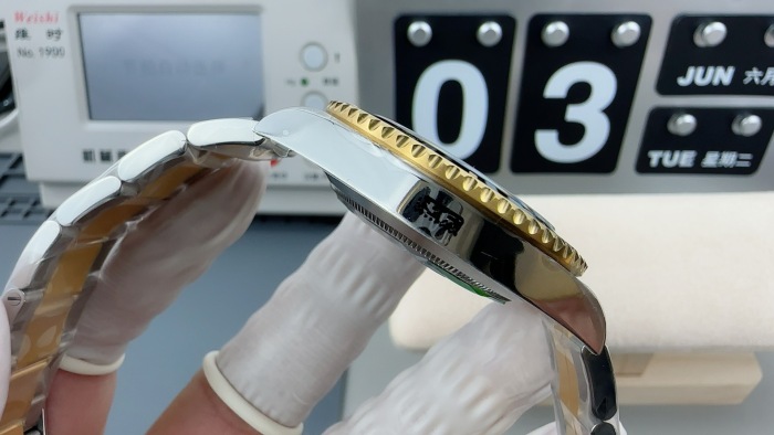 Rolex Submariner 40mm Oystersteel and yellow gold 116613LN-0001