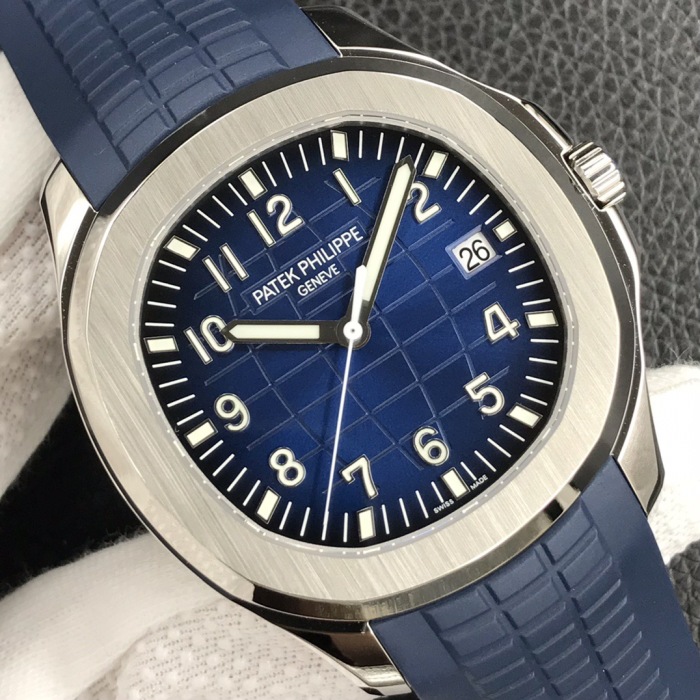 Patek Philippe Aquanaut ref 5168G-001 White Gold 42.2mm