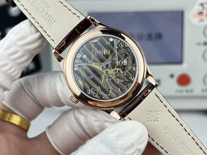 Patek Philippe Calatrava ref 6119R‑001 Rose Gold 39mm