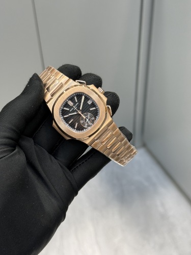 Patek Philippe Nautilus ref 5980/1R‑001 40.5mm Rose Gold