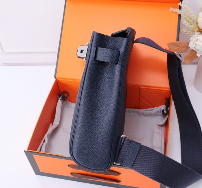 Hermes Hac a Dos 18 Etoupe Shoulder Bags Size 18*8*26cm