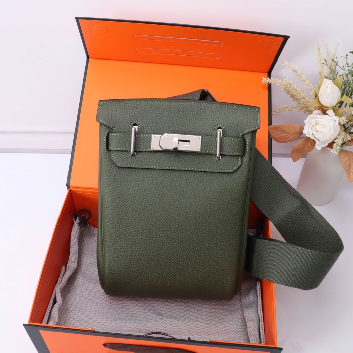 Hermes Hac a Dos 18 Etoupe Shoulder Bags Size 18*8*26cm