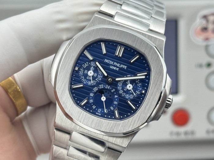 Patek Philippe Nautilus Perpetual Calendar White Gold ref 5740/1G‑001 40mm