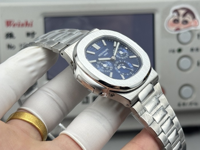 Patek Philippe Nautilus Perpetual Calendar White Gold ref 5740/1G‑001 40mm