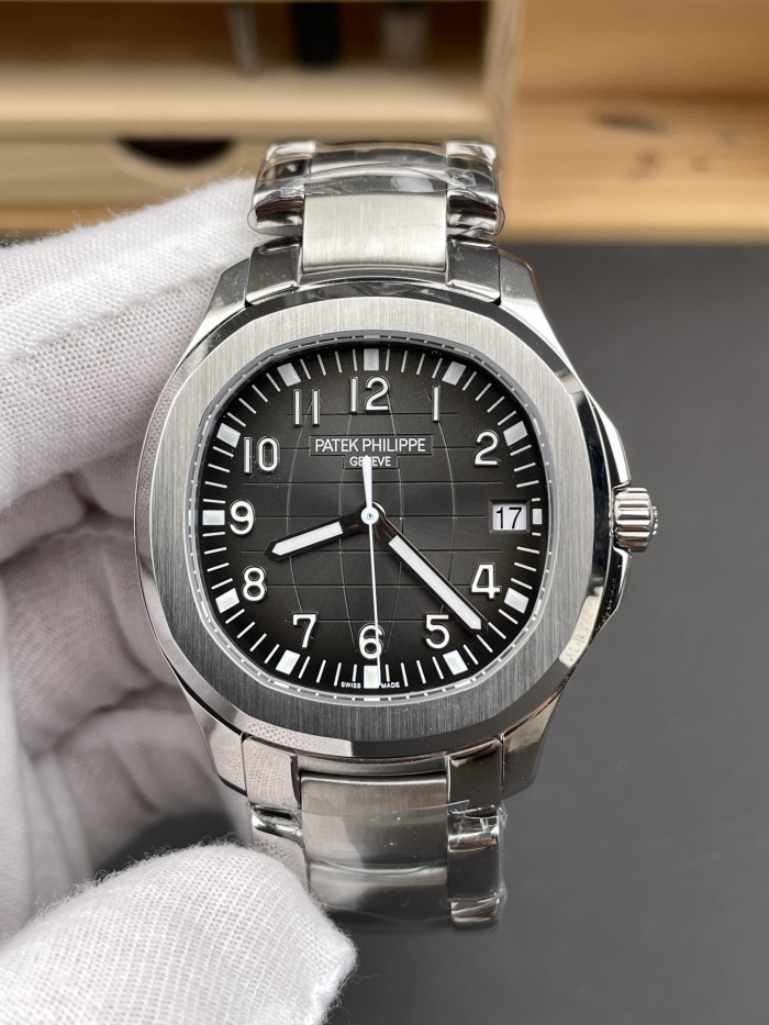 Patek Philippe Aquanaut ref 5167/1A‑001 40mm Stainless Steel