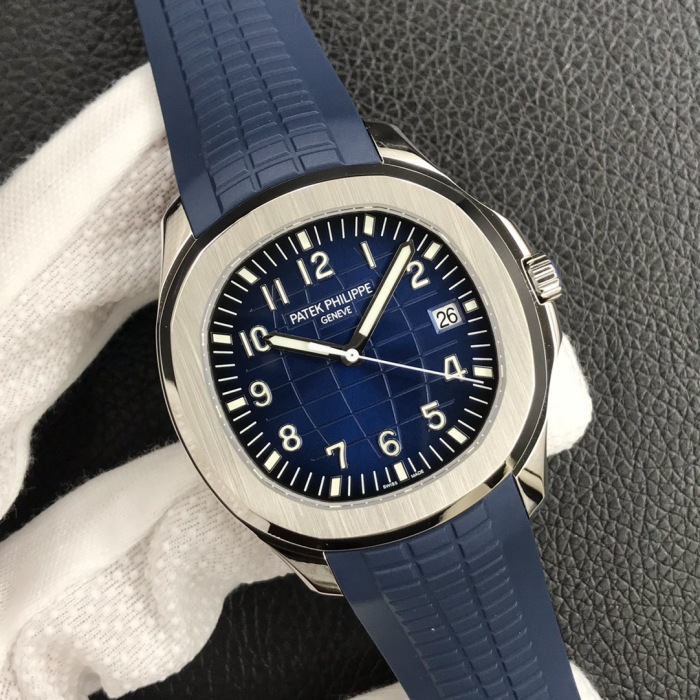 Patek Philippe Aquanaut ref 5168G-001 White Gold 42.2mm