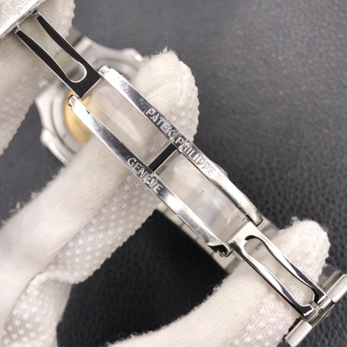 Patek Philippe Nautilus ref 5711/1A‑011 40mm Stainless Steel