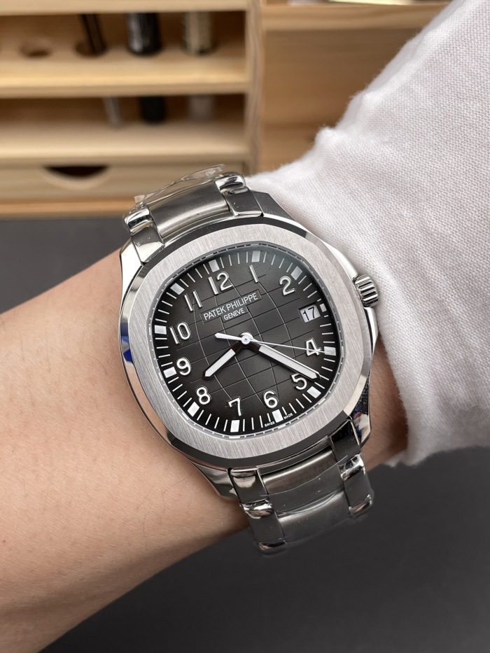 Patek Philippe Aquanaut ref 5167/1A‑001 40mm Stainless Steel