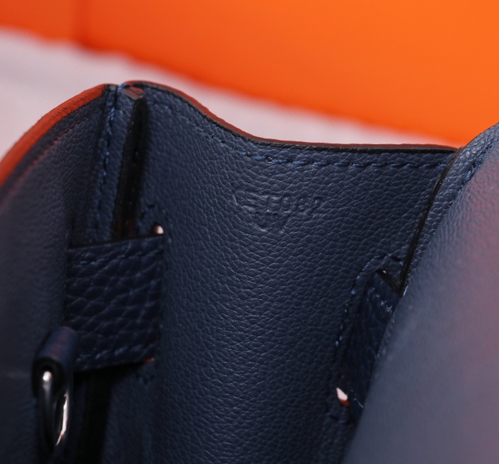 Hermes Hac a Dos 18 Etoupe Shoulder Bags Size 18*8*26cm