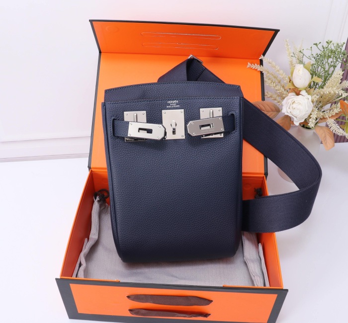 Hermes Hac a Dos 18 Etoupe Shoulder Bags Size 18*8*26cm