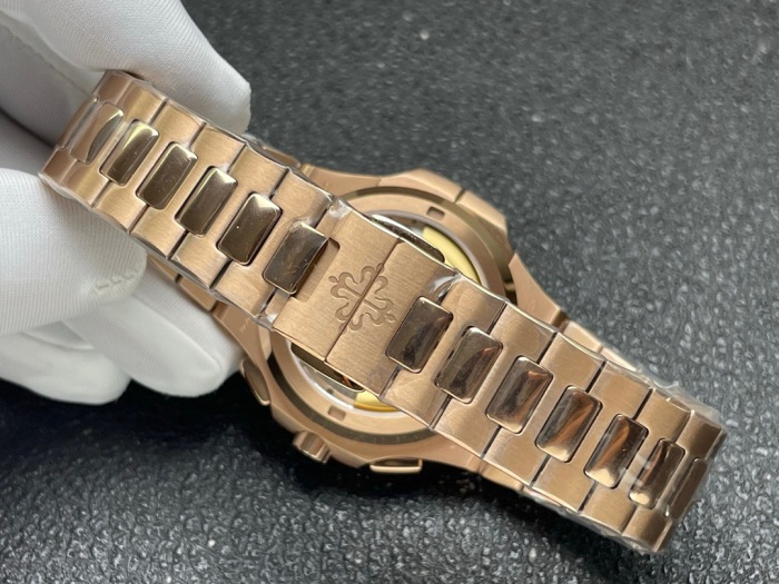 Patek Philippe Nautilus ref 5990/1R‑001 40.5mm Rose Gold