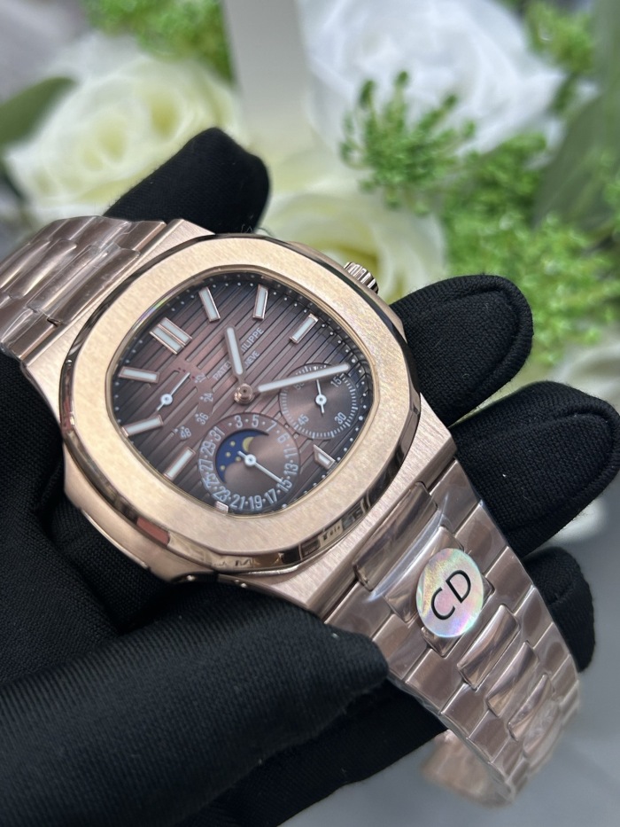 Patek Philippe Nautilus ref 5712/1R‑001 40mm Rose Gold