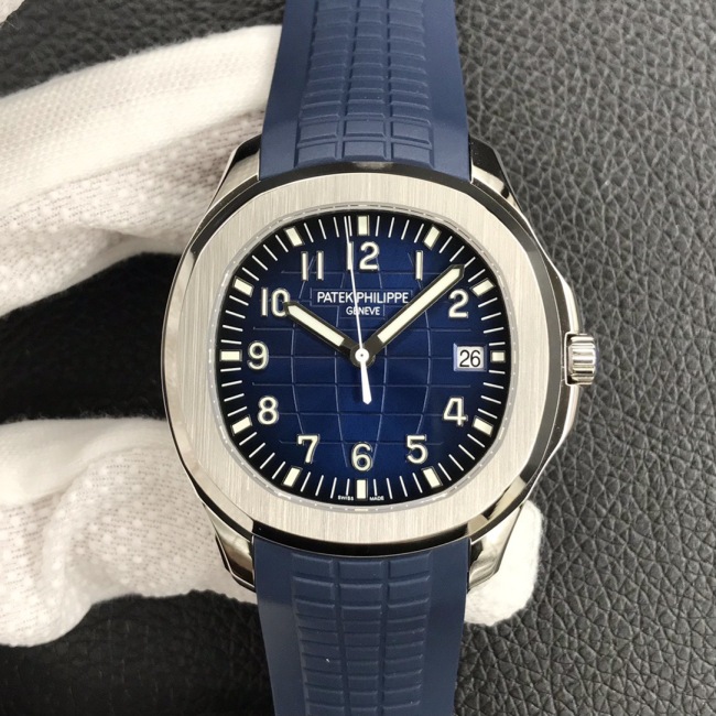 Patek Philippe Aquanaut ref 5168G-001 White Gold 42.2mm