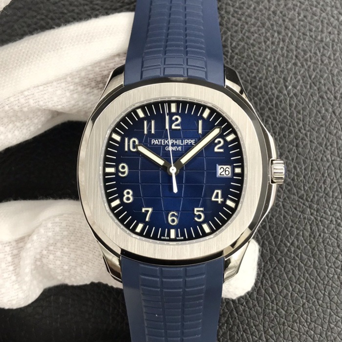 Patek Philippe Aquanaut ref 5168G-001 White Gold 42.2mm