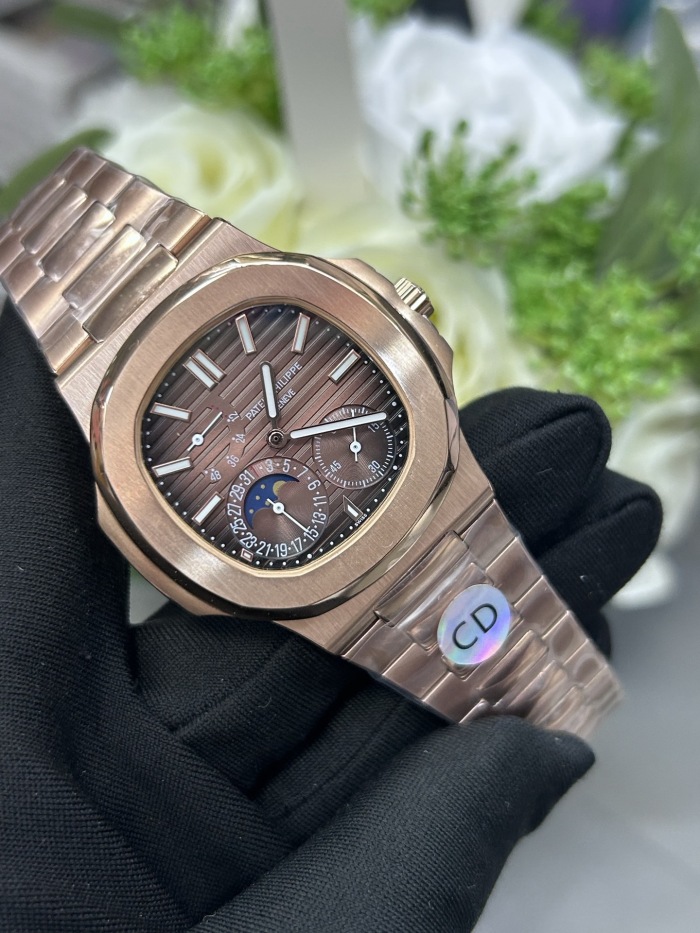 Patek Philippe Nautilus ref 5712/1R‑001 40mm Rose Gold