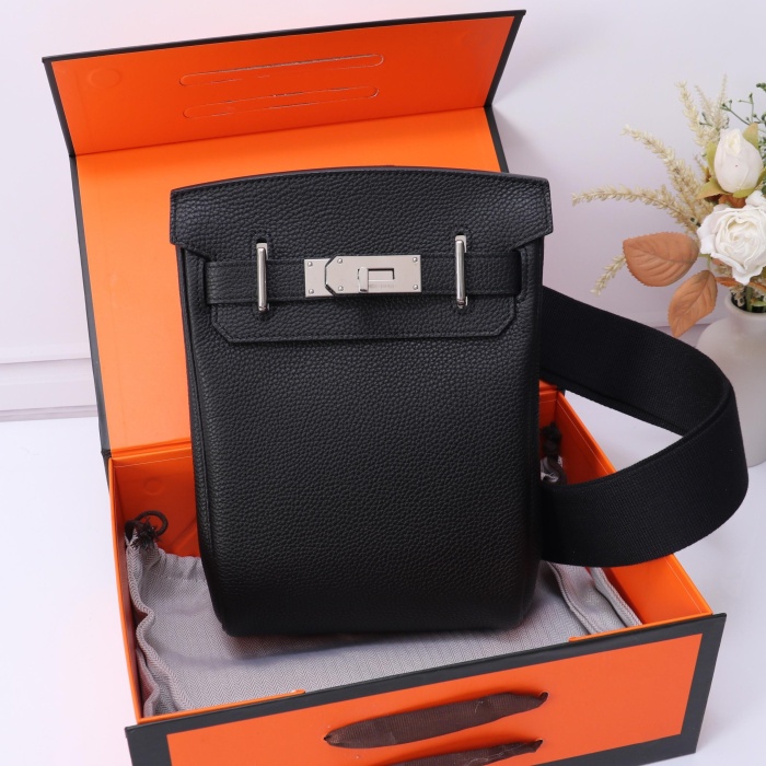 Hermes Hac a Dos 18 Etoupe Shoulder Bags Size 18*8*26cm