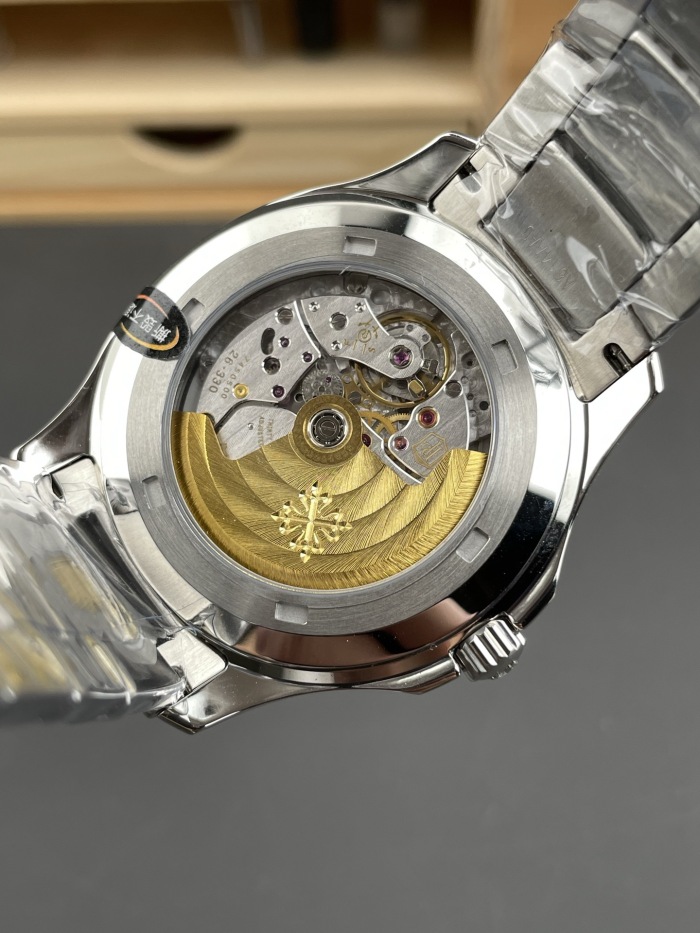 Patek Philippe Aquanaut ref 5167/1A‑001 40mm Stainless Steel