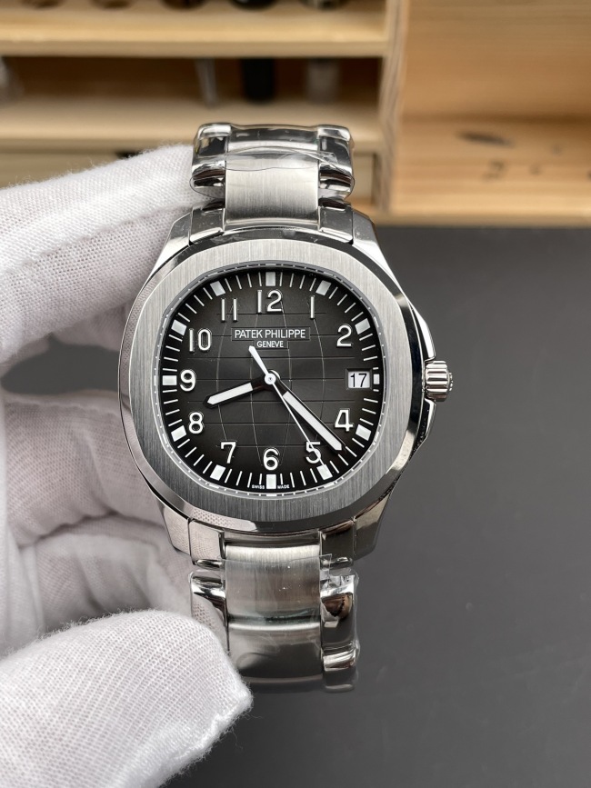 Patek Philippe Aquanaut ref 5167/1A‑001 40mm Stainless Steel
