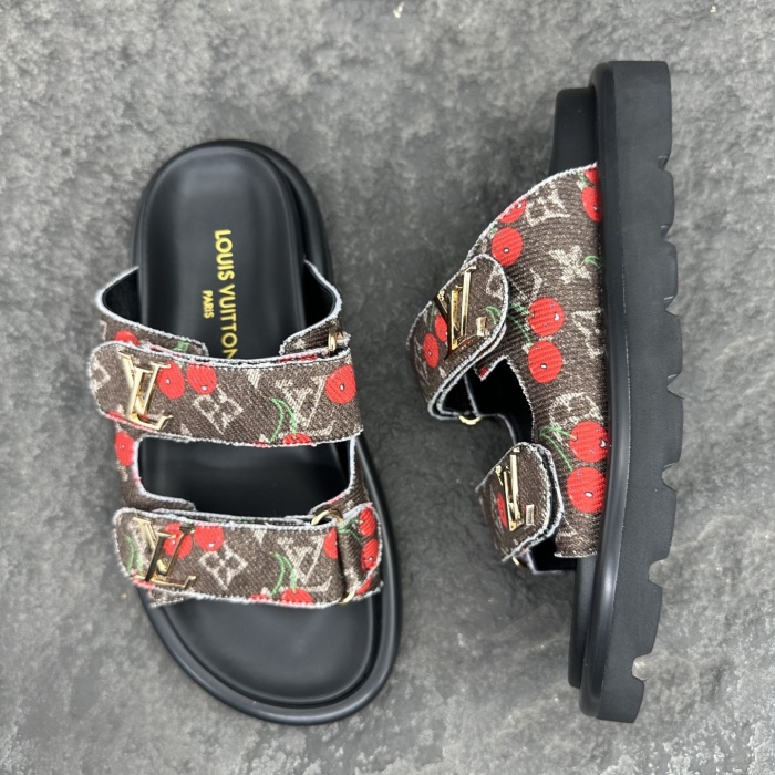 Louis Vuitton 2026ss LV x TM POOL PILLOW COMFORT Sandals Slippers Size 36-41