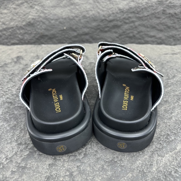 Louis Vuitton 2026ss LV x TM POOL PILLOW COMFORT Sandals Slippers Size 36-41