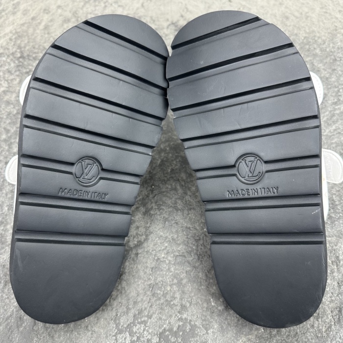 Louis Vuitton 2026ss LV x TM POOL PILLOW COMFORT Sandals Slippers Size 36-41